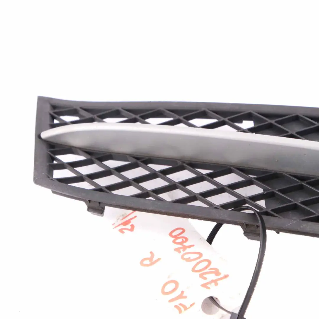 Parachoques delantero rejilla derecha del embellecedor para BMW F10 F11 con número de pieza 7200700 BMW F10 F11 Parachoques delantero rejilla derecha del embellecedor - SKU 7200700 - Número de pieza 7200700