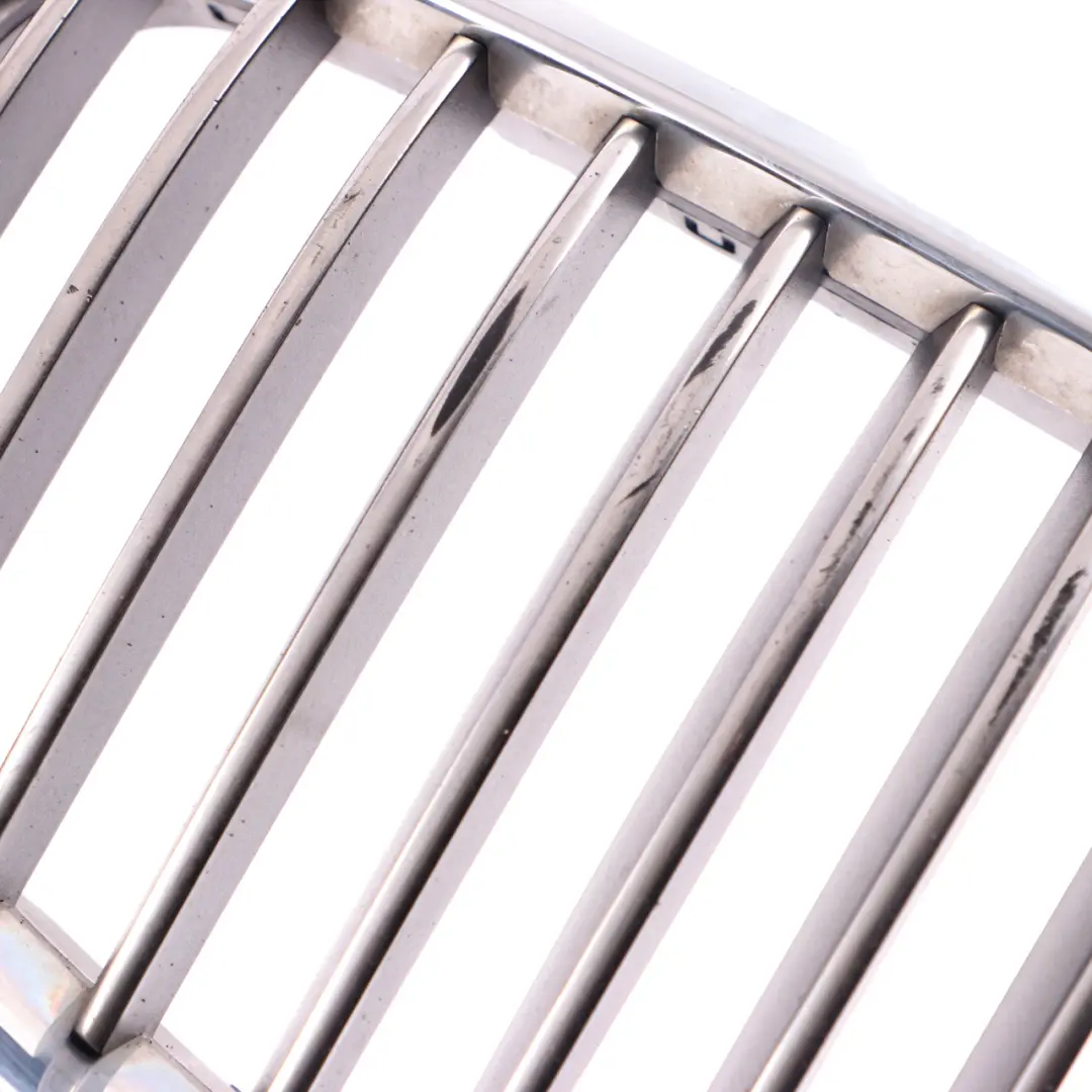 Grill Nerka Kratka Atrapa Prawa do BMW F10 F11 o numerze 7200728 BMW F10 F11 Grill Nerka Kratka Atrapa Prawa - SKU 7200728 - Numer Części 7200728