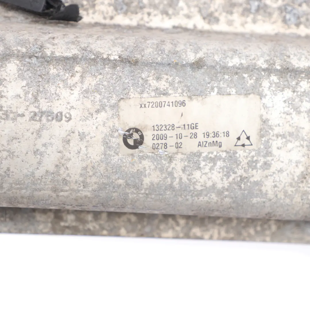 Parachoques Trasero De Soporte De Refuerzo Barra De Choque 7201232 para BMW F07 GT con número de pieza 7200741 BMW F07 GT Parachoques Trasero De Soporte De Refuerzo Barra De Choque 7201232 - SKU 7200741 - Número de pieza 7200741