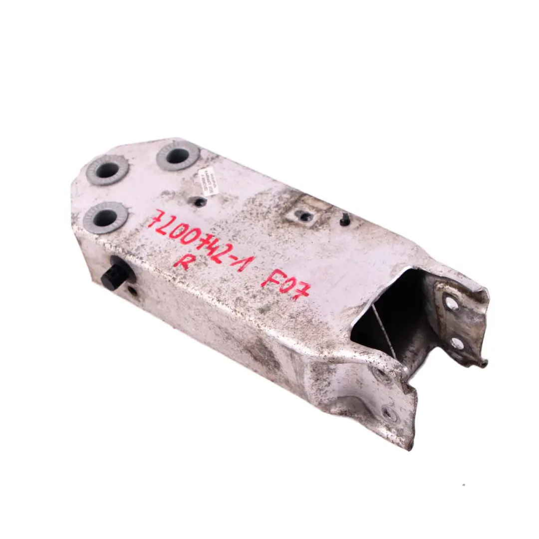 BMW 5 Series F07 GT Front Bumper Right O/S Carrier Cross Member Holder - SKU 7200742-1 - Part number 7200742