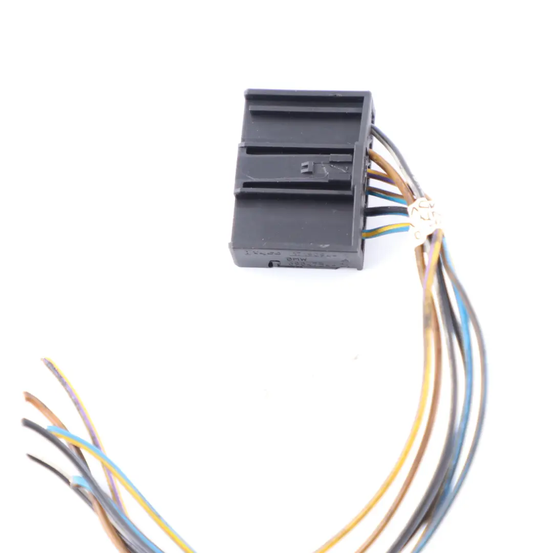BMW X5 E70 Rear Light In The Side Panel Right O/S Plug Socket Wiring 6984754 - SKU 7200818-5 - Part number 7200818