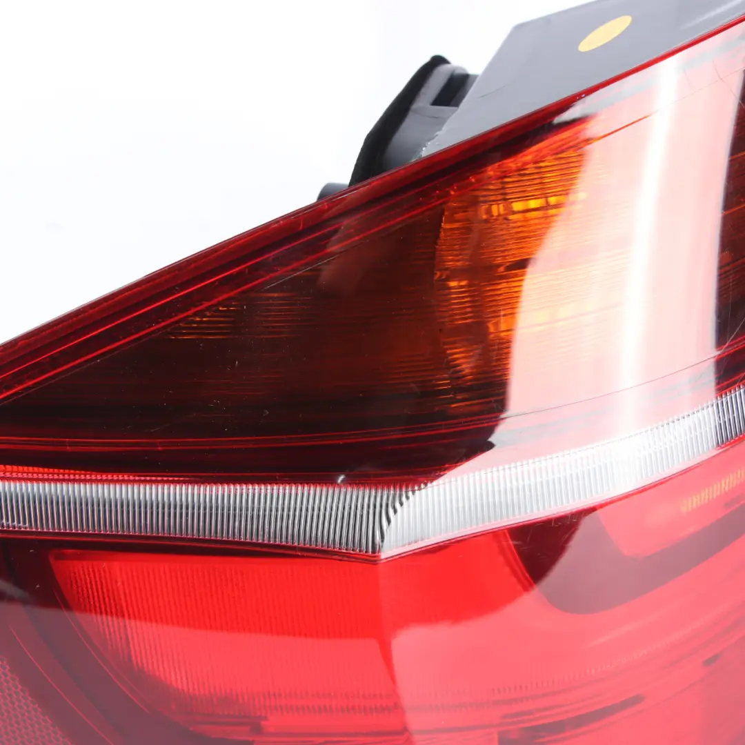Lamp BMW X5 E70 Light In The Side Panel Right O/S TAIWAN to Rear with Part number 7200818 Rear Lamp BMW X5 E70 Light In The Side Panel Right O/S TAIWAN - SKU 7200818-TAIWAN - Part number 7200818