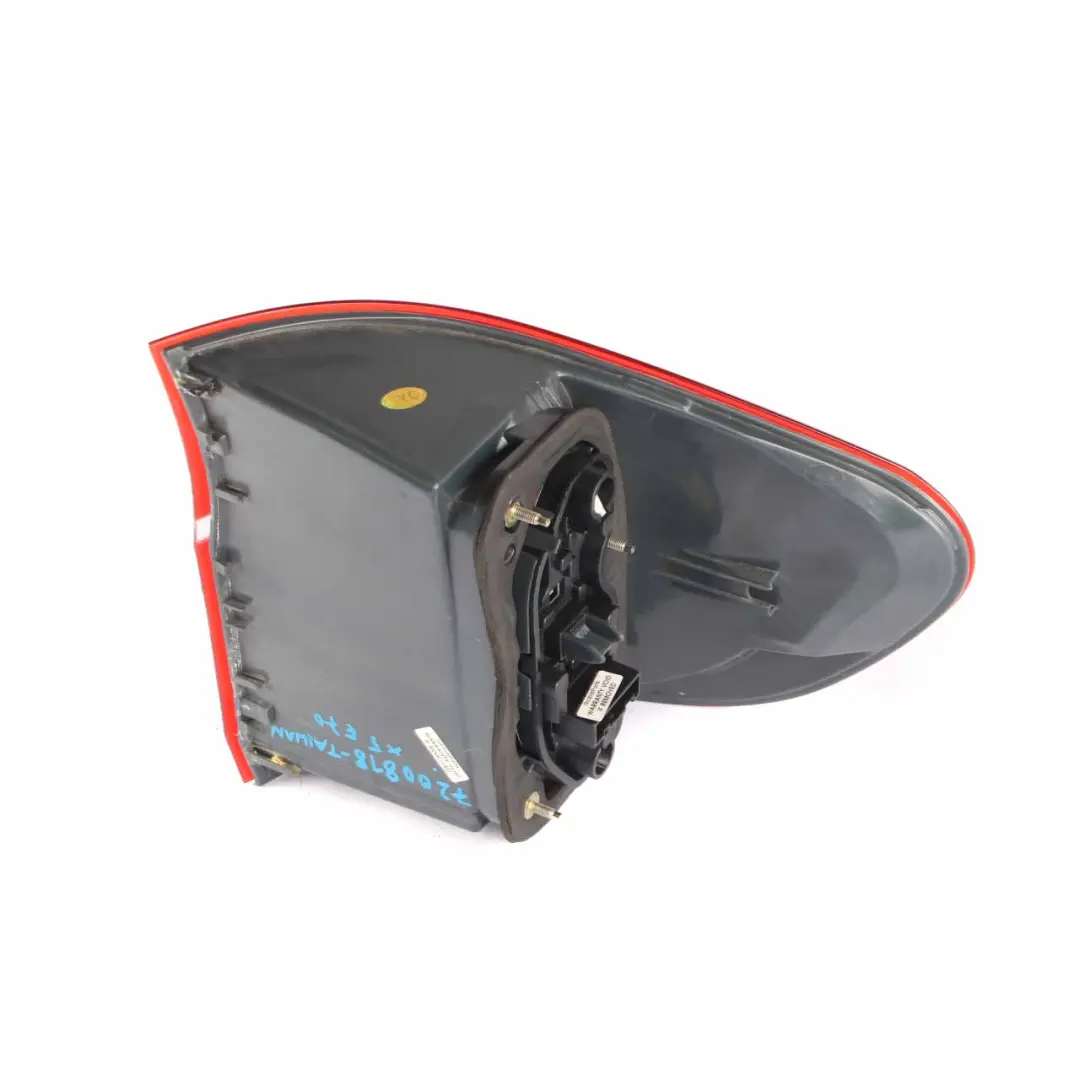 Lamp BMW X5 E70 Light In The Side Panel Right O/S TAIWAN to Rear with Part number 7200818 Rear Lamp BMW X5 E70 Light In The Side Panel Right O/S TAIWAN - SKU 7200818-TAIWAN - Part number 7200818