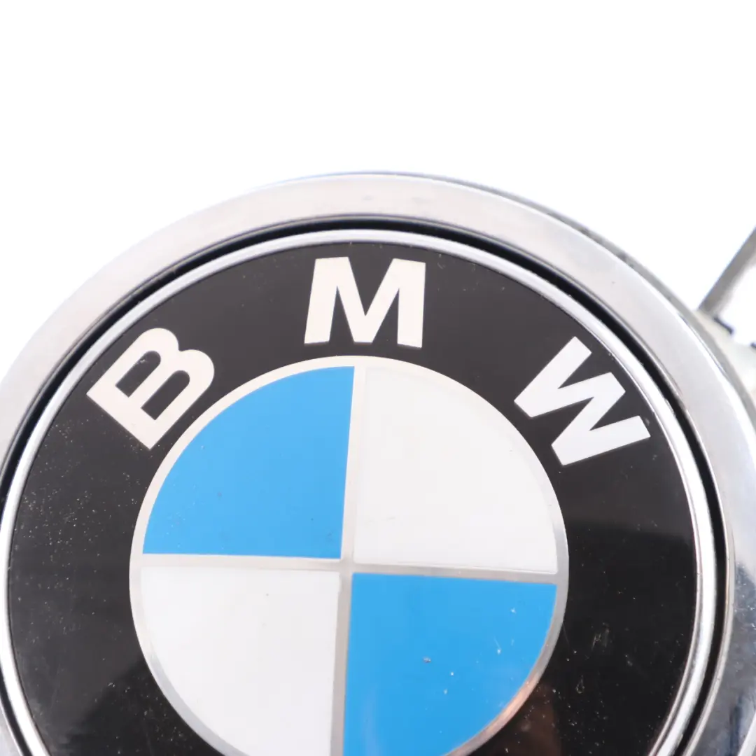 Boot Trunk Lid Tailgate Button Opening Handle 7200896 to BMW E63 E64 with Part number 7200900 BMW E63 E64 Boot Trunk Lid Tailgate Button Opening Handle 7200896 - SKU 7200900-1 - Part number 7200900