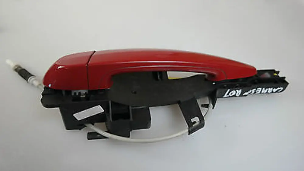 BMW 1 er E81 E87 E87N Träger Türaussengriff li. Karmesinrot scarlet red crims - SKU 7200935-KAR - Teilenummer 51217200935