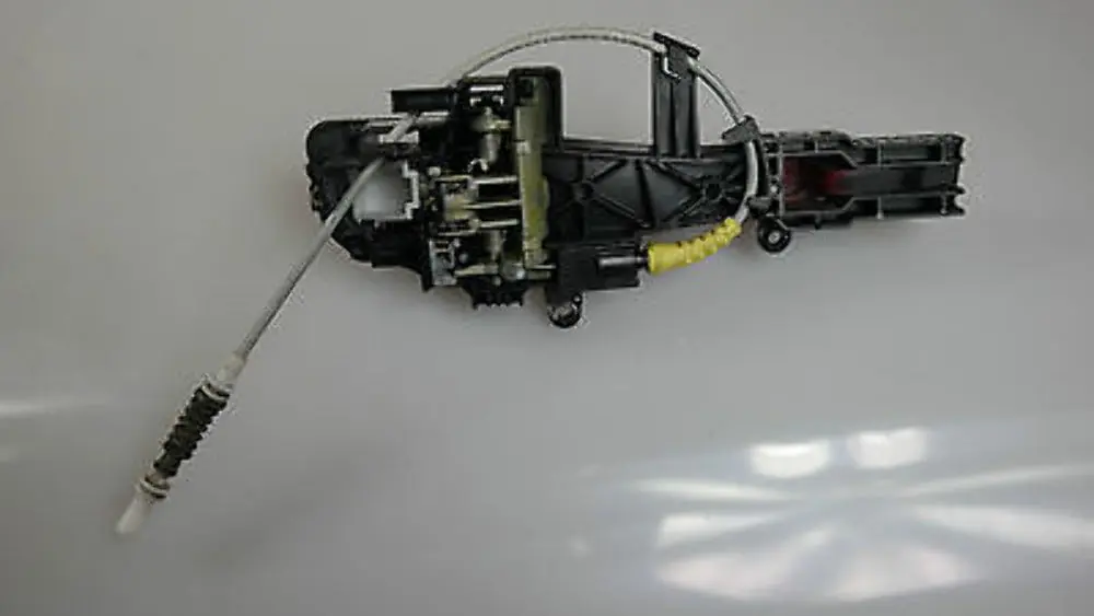 BMW 1 SERIES E81 E87 E87N grab handle left N/S Karmesinrot scarlet red crimson - SKU 7200935-KAR - Part number 51217200935