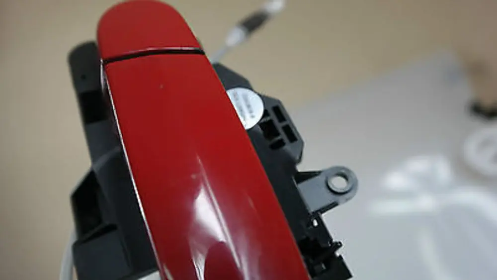 grab handle left N/S Karmesinrot scarlet red crimson to BMW 1 SERIES E81 E87 E87N with Part number 51217200935 BMW 1 SERIES E81 E87 E87N grab handle left N/S Karmesinrot scarlet red crimson - SKU 7200935-KAR - Part number 51217200935