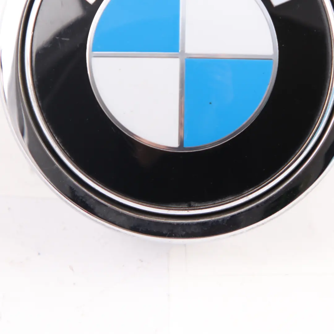 Emblème Bouton Porte Arrière Badge d'Ouverture pour BMW E81 E87 LCI à propos du numéro de pièce 7200938 BMW E81 E87 LCI Emblème Bouton Porte Arrière Badge d'Ouverture - SKU 7200938-5 - Numéro de pièce 7200938