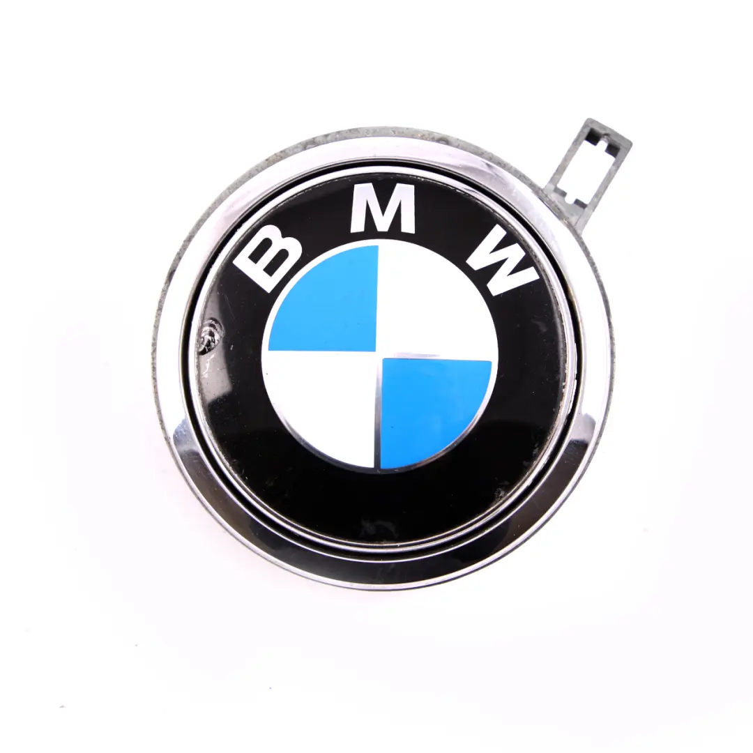 Emblema pulsante portellone apertura per BMW E81 E87 con numero di parte 7200938 BMW E81 E87 Emblema pulsante portellone apertura - SKU 7200938 - Numero di parte 7200938