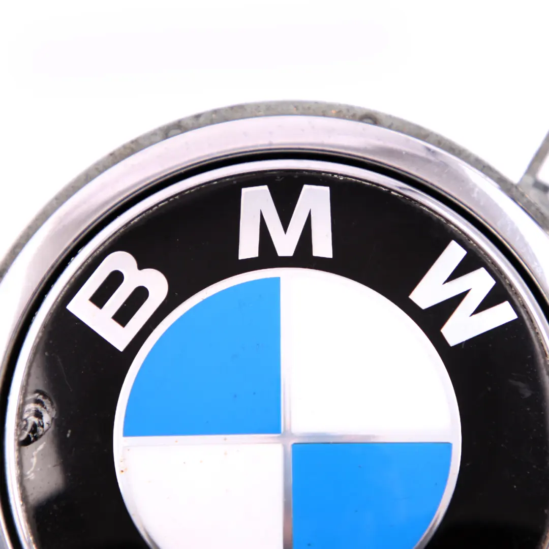 Emblem Button Tailgate Badge Open Opening to BMW E81 E87 with Part number 7200938 BMW E81 E87 Emblem Button Tailgate Badge Open Opening - SKU 7200938 - Part number 7200938