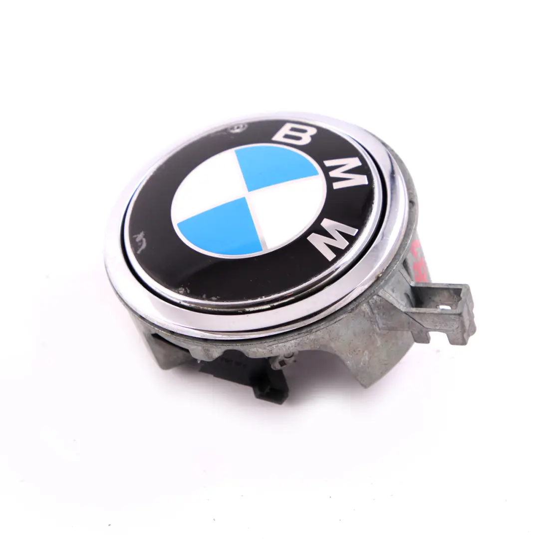 Emblem Button Tailgate Badge Open Opening to BMW E81 E87 with Part number 7200938 BMW E81 E87 Emblem Button Tailgate Badge Open Opening - SKU 7200938 - Part number 7200938