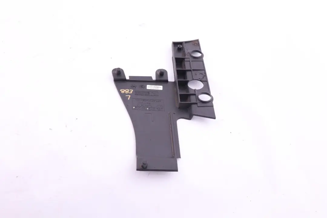 Pannello di copertura passaruota laterale sottoscocca sinistro per BMW 1 E88 con numero di parte 7201225 BMW 1 E88 Pannello di copertura passaruota laterale sottoscocca sinistro - SKU 7201225 - Numero di parte 7201225