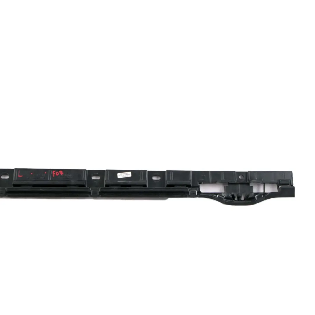 Listwa Mocująca Próg Przednia Lewa do BMW 5 Series F07 GT o numerze 7201255 BMW 5 Series F07 GT Listwa Mocująca Próg Przednia Lewa - SKU 7201255 - Numer Części 7201255