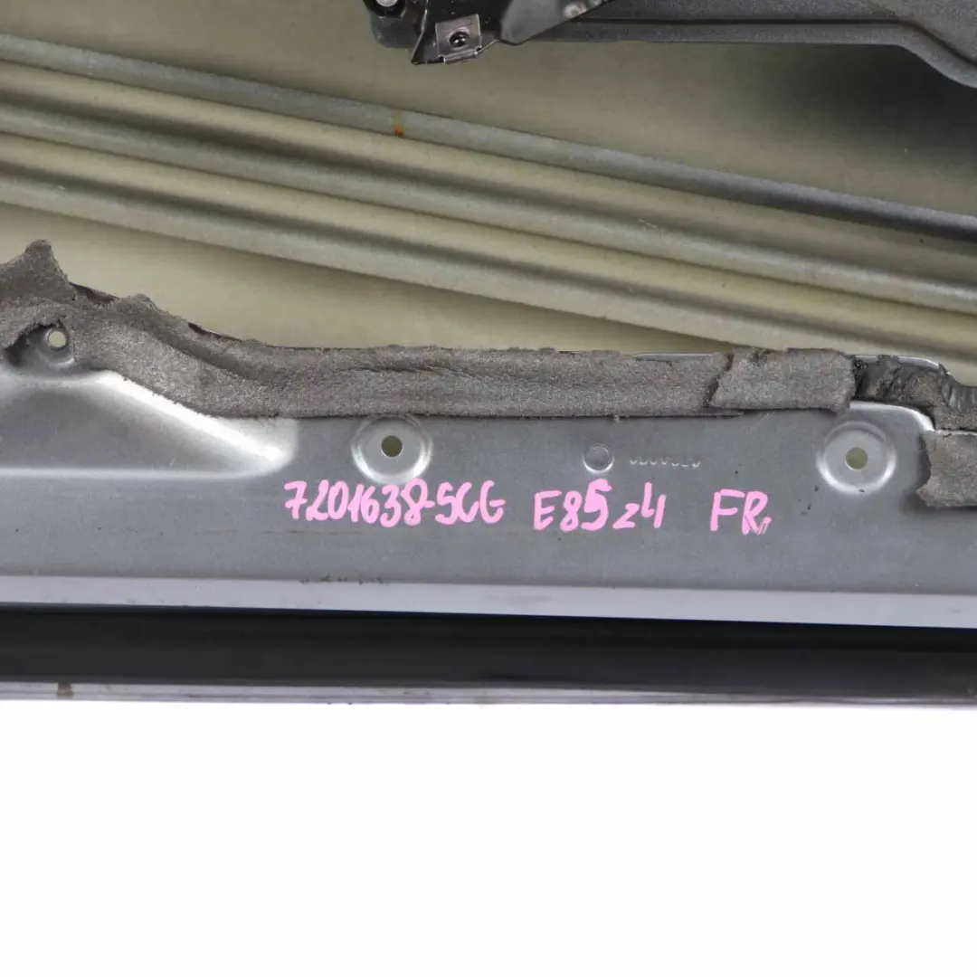 Door Front Right O/S Silbergrau Silver Grey Metallic - A08 to BMW Z4 E85 with Part number 7201638 BMW Z4 E85 Door Front Right O/S Silbergrau Silver Grey Metallic - A08 - SKU 7201638-SBG - Part number 7201638