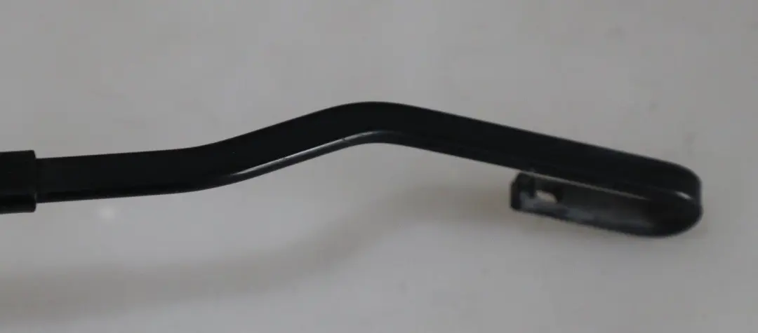 Wiper Arm Passenger's Side to BMW Z4 Series E89 with Part number 7201870 BMW Z4 Series E89 Wiper Arm Passenger's Side - SKU 7201870 - Part number 7201870