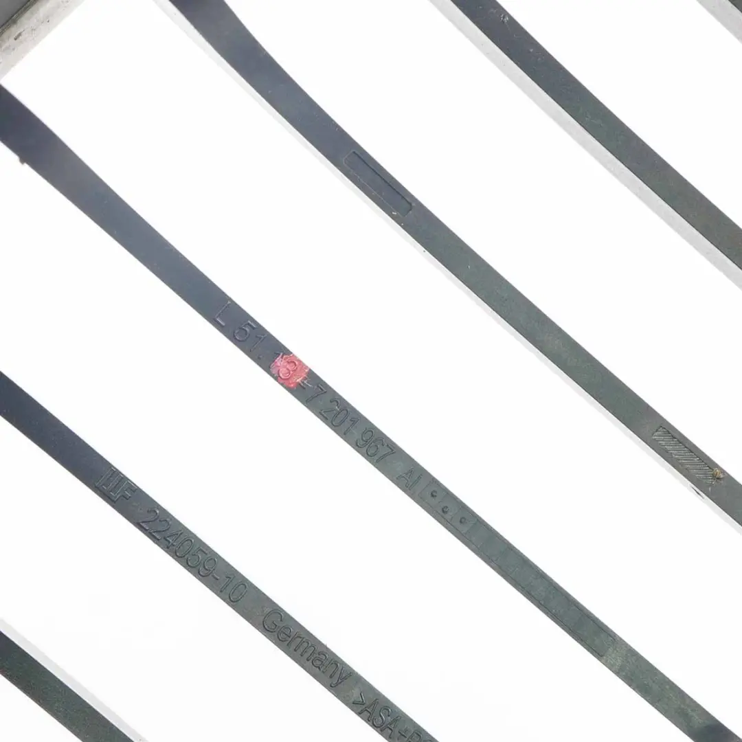 Griglia Telaio Cromato Sinistra per BMW E90 E91 LCI con numero di parte 7201967 BMW E90 E91 LCI Griglia Telaio Cromato Sinistra - SKU 7201967 - Numero di parte 7201967