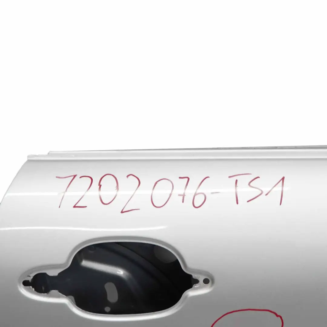 Tür Vorne Rechts Titansilber Titan Silber Metallic - 354 für BMW E63 E64 mit Teilenummer 7202076 BMW E63 E64 Tür Vorne Rechts Titansilber Titan Silber Metallic - 354 - SKU 7202076-TS1 - Teilenummer 7202076