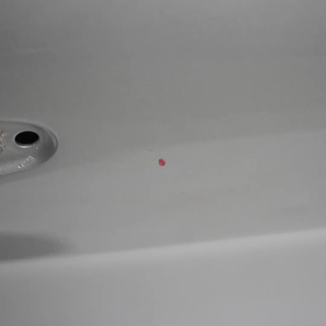 Puerta Delantera Derecha Titansilber Metallic - 354 para BMW E63 E64 con número de pieza 7202076 BMW E63 E64 Puerta Delantera Derecha Titansilber Metallic - 354 - SKU 7202076-TS2 - Número de pieza 7202076