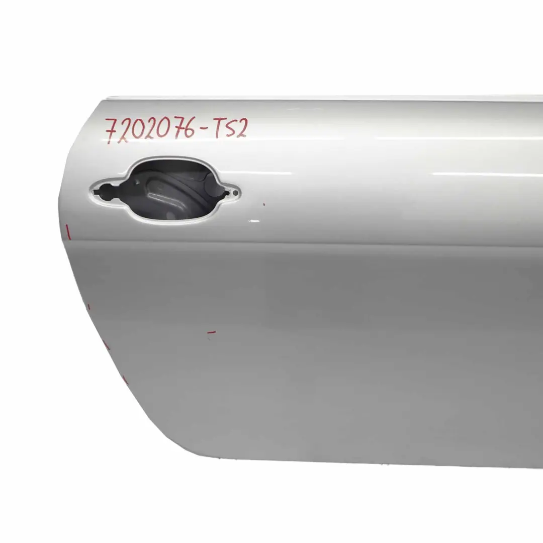 Porta Anteriore Destra Titansilber Metallic - 354 per BMW 6 E63 E64 con numero di parte 7202076 BMW 6 E63 E64 Porta Anteriore Destra Titansilber Metallic - 354 - SKU 7202076-TS2 - Numero di parte 7202076