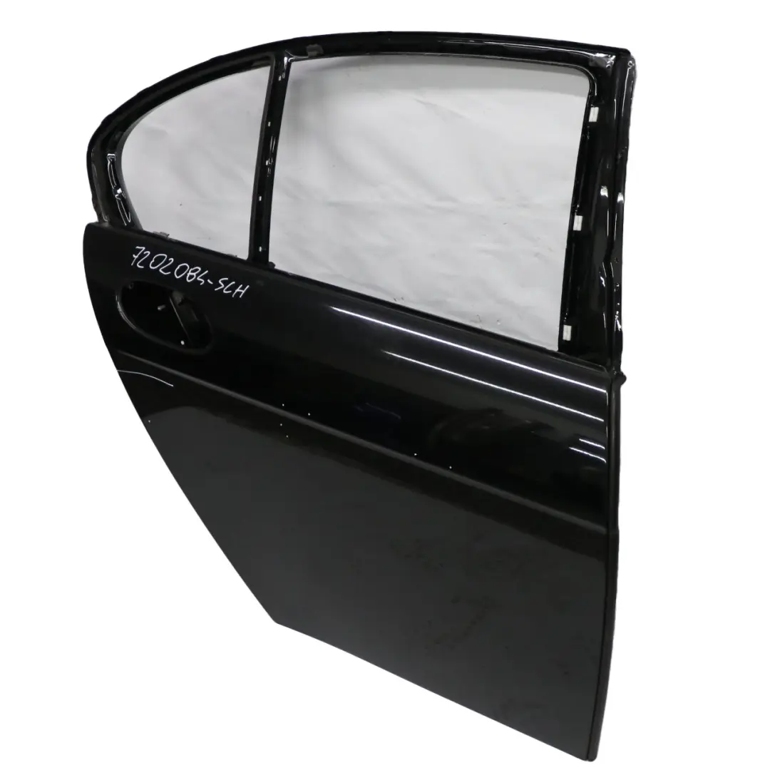 Portiera Posteriore Dx Argento-Titanio Schwarz 2 - 668 per BMW E65 con numero di parte 7202084 BMW E65 Portiera Posteriore Dx Argento-Titanio Schwarz 2 - 668 - SKU 7202084-SCH - Numero di parte 7202084