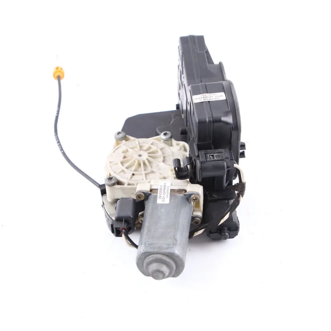 Cerradura de la puerta trasera derecha para BMW E65 E66 con número de pieza 7202138 BMW E65 E66 Cerradura de la puerta trasera derecha - SKU 7202138 - Número de pieza 7202138