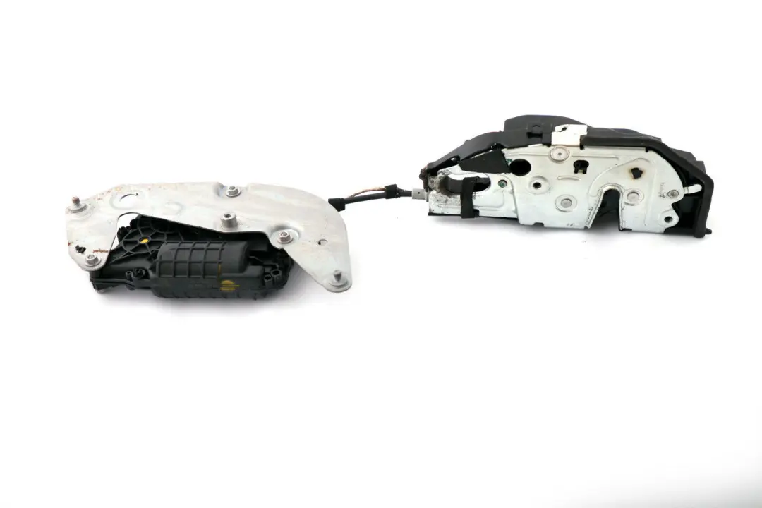 Left Rear Door Actuator Catch Soft Close to BMW E60 E60N E61 with Part number 7202157 BMW E60 E60N E61 Left Rear Door Actuator Catch Soft Close - SKU 7202157 - Part number 7202157