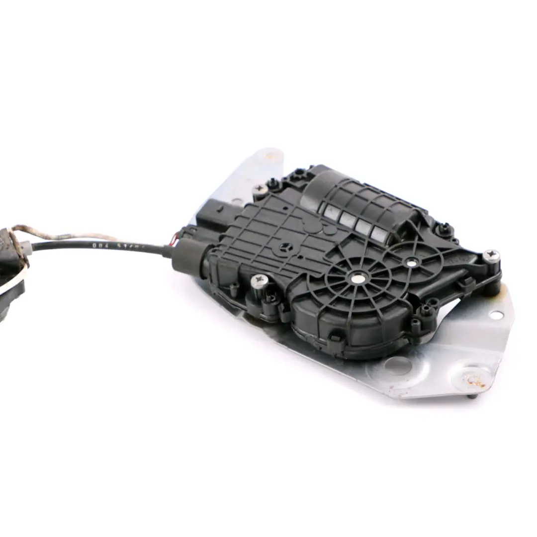 Zamek Drzwi Prawy Tył SCA do BMW E60 E61 o numerze 7202158 BMW E60 E61 Zamek Drzwi Prawy Tył SCA - SKU 7202158 - Numer Części 7202158