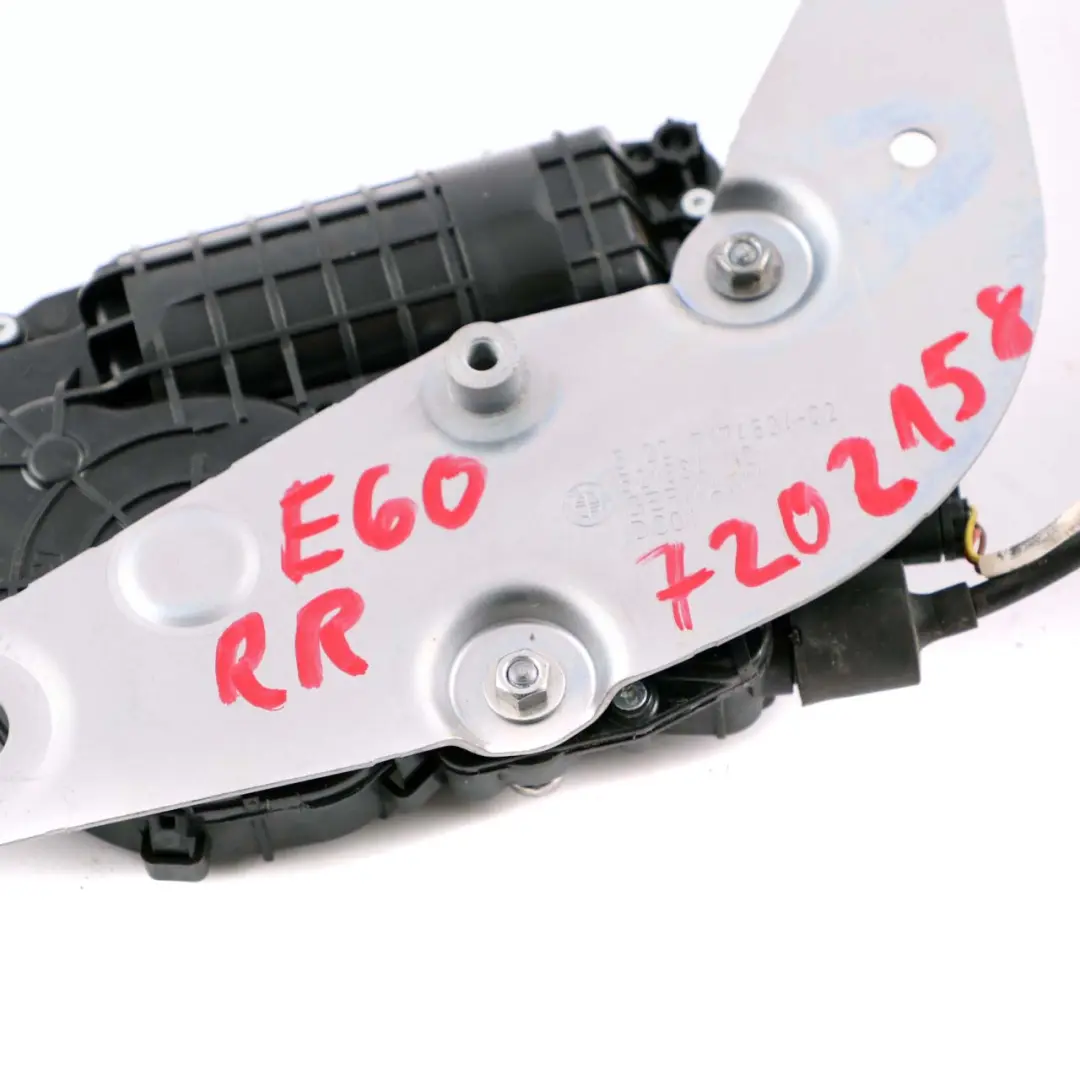 Zamek Drzwi Prawy Tył SCA do BMW E60 E61 o numerze 7202158 BMW E60 E61 Zamek Drzwi Prawy Tył SCA - SKU 7202158 - Numer Części 7202158