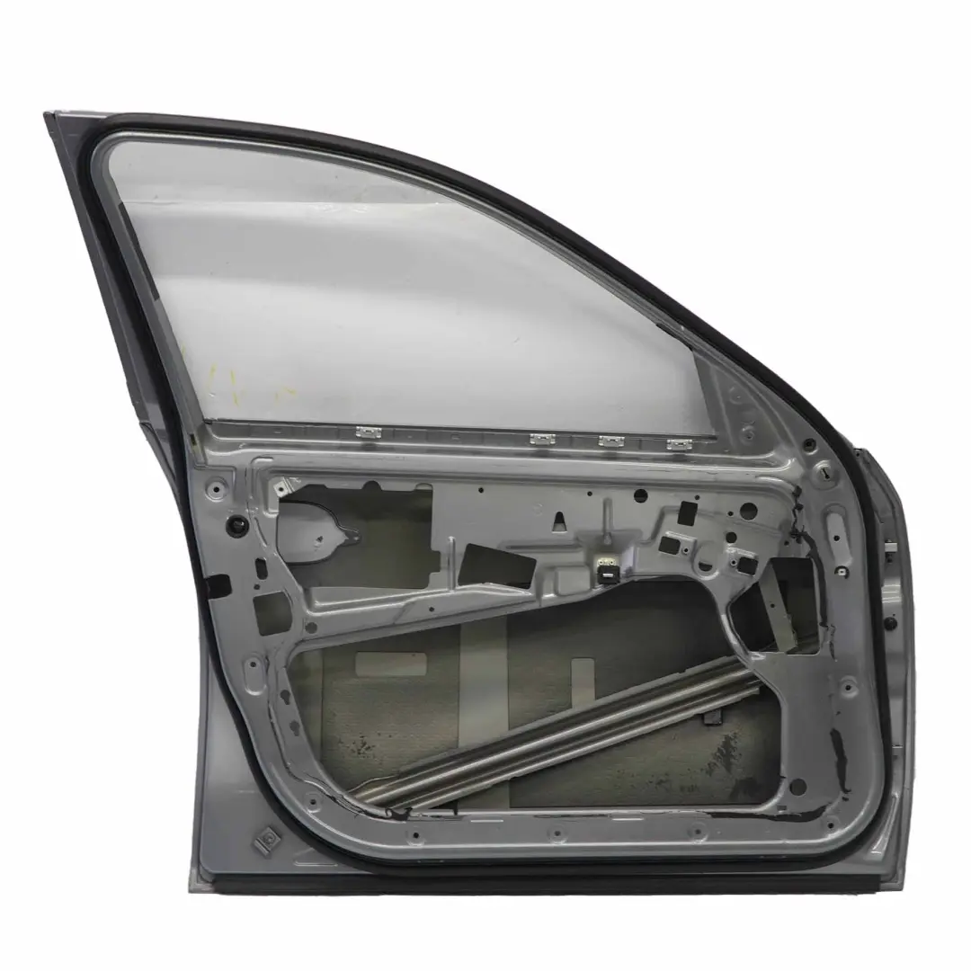 Drzwi Lewe Przednie Silbergrau - A08 do BMW E60 E61 o numerze 7202339 BMW E60 E61 Drzwi Lewe Przednie Silbergrau - A08 - SKU 7202339-SBG - Numer Części 7202339