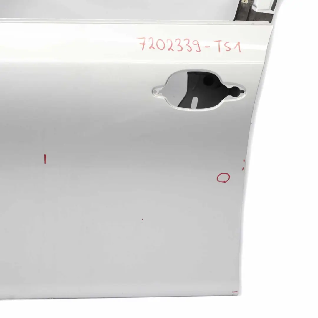Porta anteriore sinistra Titansilber Argento Metallizzato - 354 per BMW E60 E61 con numero di parte 7202339 BMW E60 E61 Porta anteriore sinistra Titansilber Argento Metallizzato - 354 - SKU 7202339-TS1 - Numero di parte 7202339