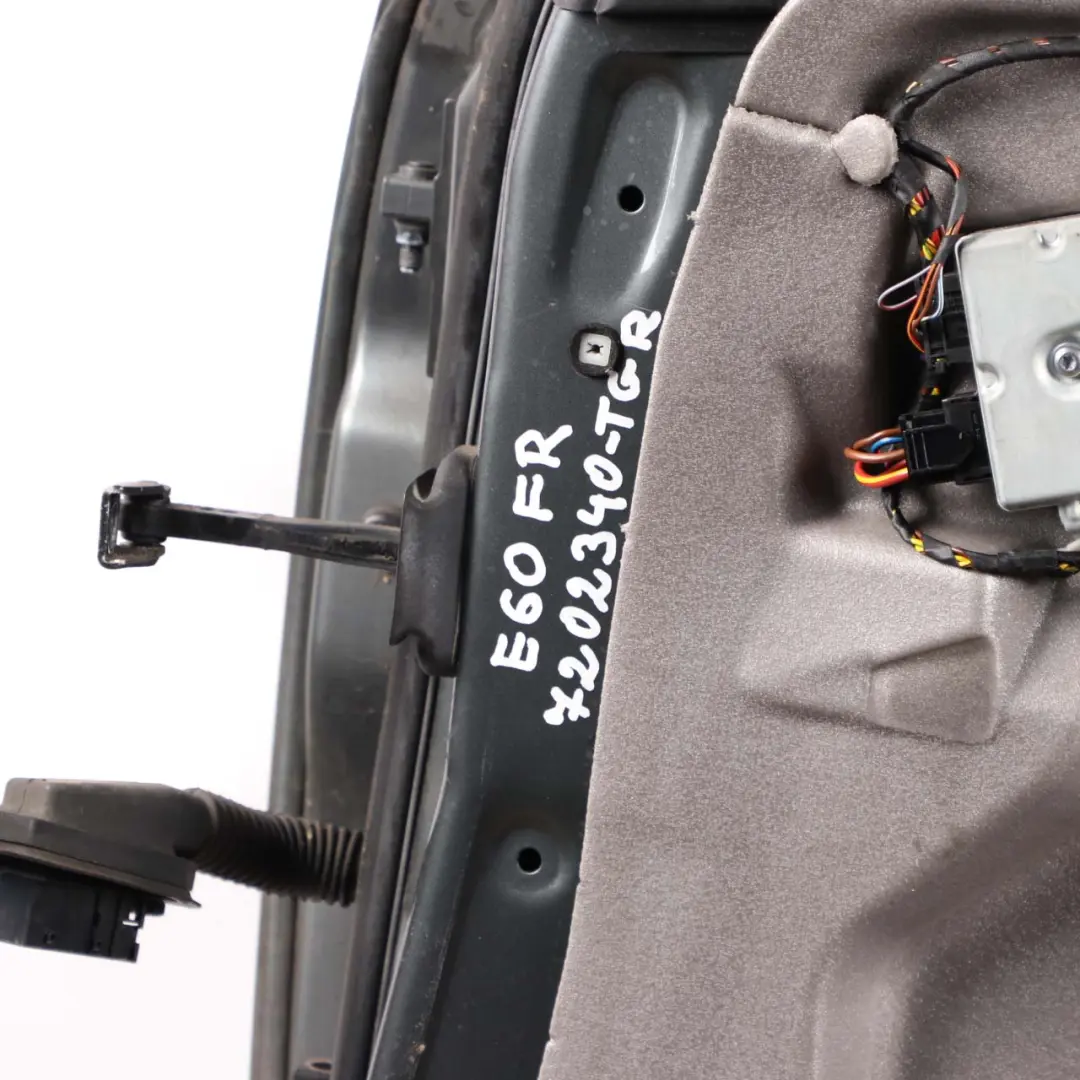 Door Front Right O/S Titangrau Titan Grey Metallic II - 892 to BMW 5 E60 E61 with Part number 7202340 BMW 5 E60 E61 Door Front Right O/S Titangrau Titan Grey Metallic II - 892 - SKU 7202340-TGR - Part number 7202340