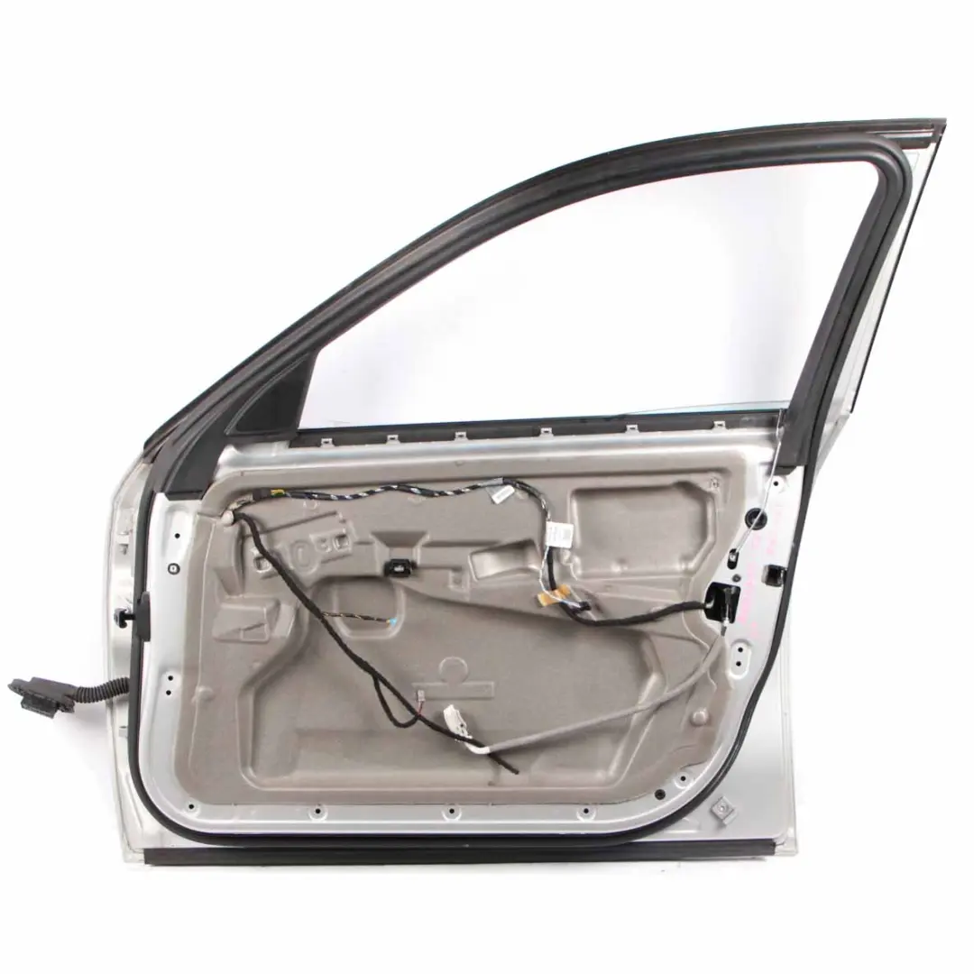 Door Front Right O/S Titansilber Titan Silver Metallic - 354 to BMW E60 E61 with Part number 7202340 BMW E60 E61 Door Front Right O/S Titansilber Titan Silver Metallic - 354 - SKU 7202340-TS1 - Part number 7202340