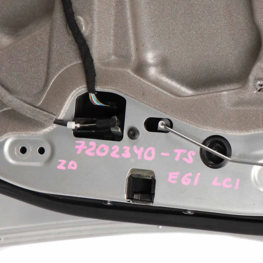 Door Front Right O/S Titansilber Titan Silver Metallic - 354 to BMW E60 E61 with Part number 7202340 BMW E60 E61 Door Front Right O/S Titansilber Titan Silver Metallic - 354 - SKU 7202340-TS1 - Part number 7202340