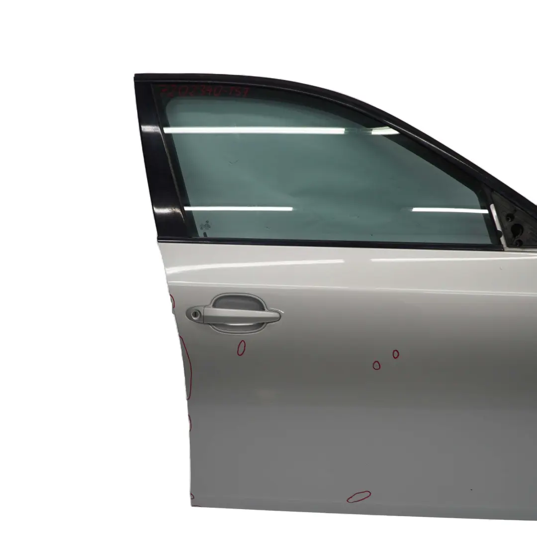 Tür Vorne Rechts Titansilber Silber - 354 für BMW 5 E60 E61 LCI 8 mit Teilenummer 7202340 BMW 5 E60 E61 LCI 8 Tür Vorne Rechts Titansilber Silber - 354 - SKU 7202340-TS7 - Teilenummer 7202340