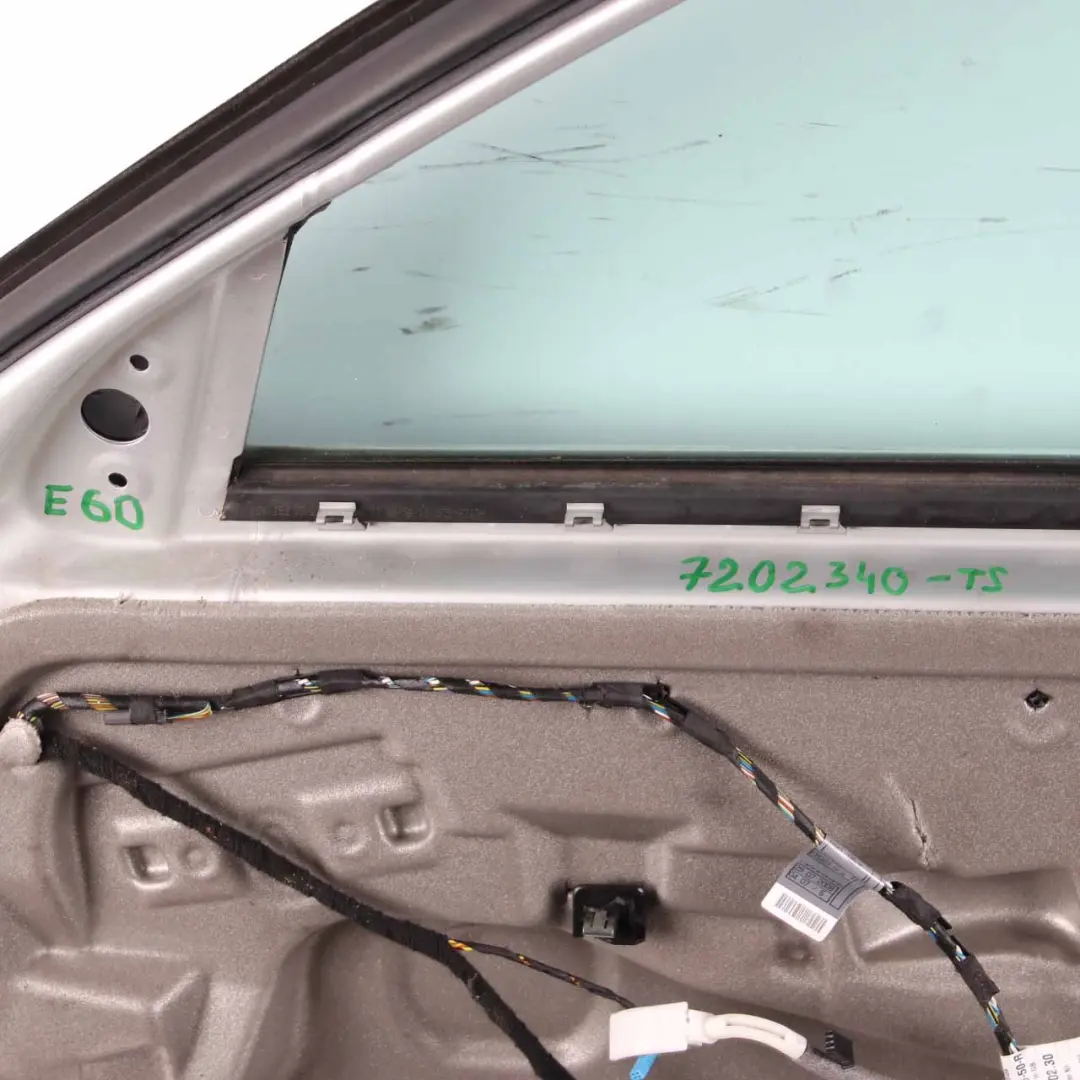 Door Front Right O/S Titansilber Silver - 354 to BMW E60 E61 with Part number 7202340 BMW E60 E61 Door Front Right O/S Titansilber Silver - 354 - SKU 7202340-TS - Part number 7202340