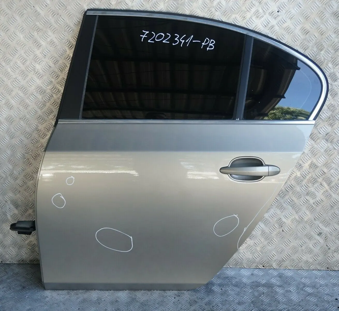 GenuineBMW E60 Puerta Trasera Izquierda Platino Bronce - A53