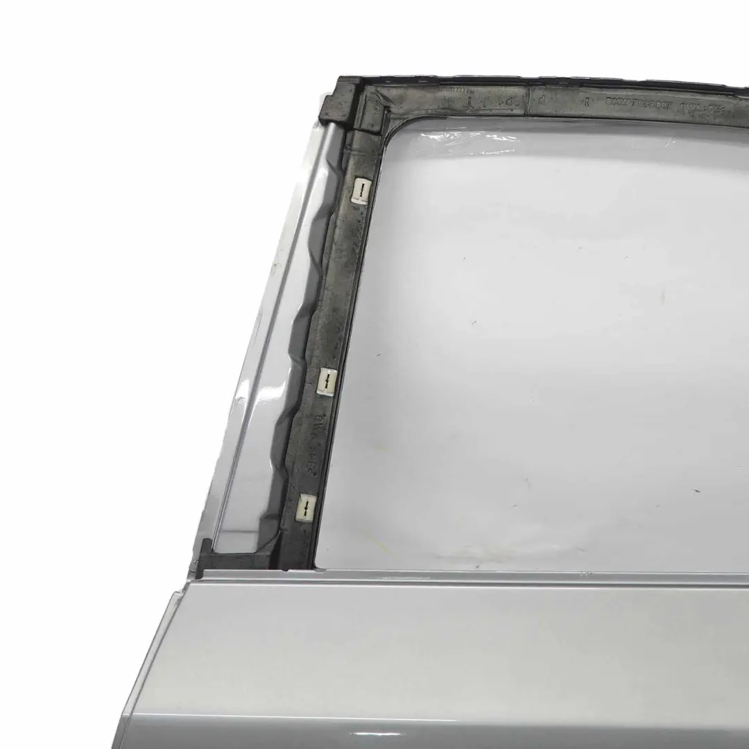 Türverkleidung hinten links Silbergrau Silber Grau Metallic - A08 für BMW E60 mit Teilenummer 7202341 BMW E60 Türverkleidung hinten links Silbergrau Silber Grau Metallic - A08 - SKU 7202341-SBG1 - Teilenummer 7202341