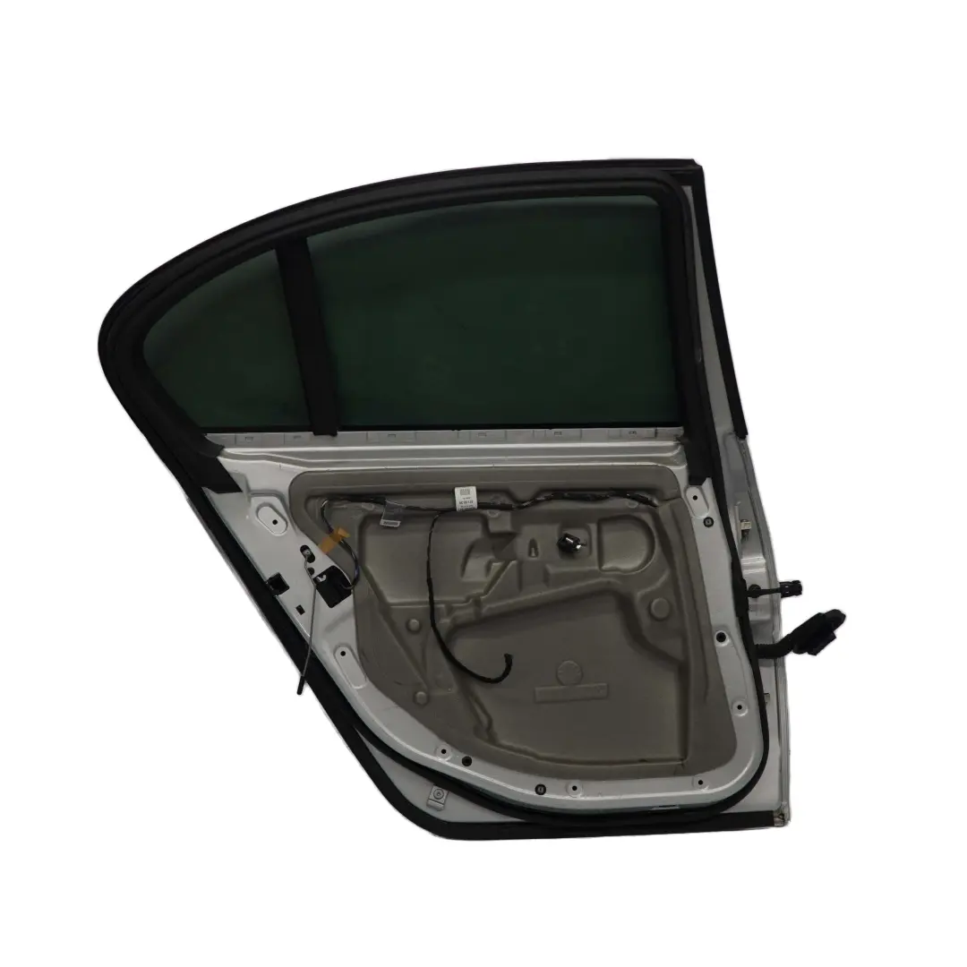 Puerta Trasera Izquierda Lado Pasajero Titansilber Plata - 354 para BMW E60 con número de pieza 7202341 BMW E60 Puerta Trasera Izquierda Lado Pasajero Titansilber Plata - 354 - SKU 7202341-TS1 - Número de pieza 7202341