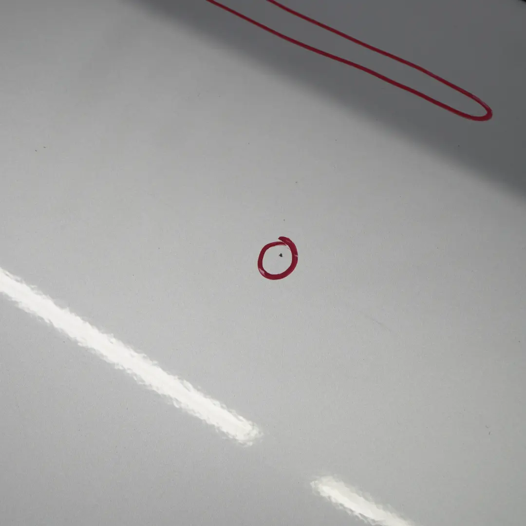 Porta Posteriore Sinistra Argento-Titanio Titan Argento Metallico - 354 per BMW E60 con numero di parte 7202341 BMW E60 Porta Posteriore Sinistra Argento-Titanio Titan Argento Metallico - 354 - SKU 7202341-TS1 - Numero di parte 7202341