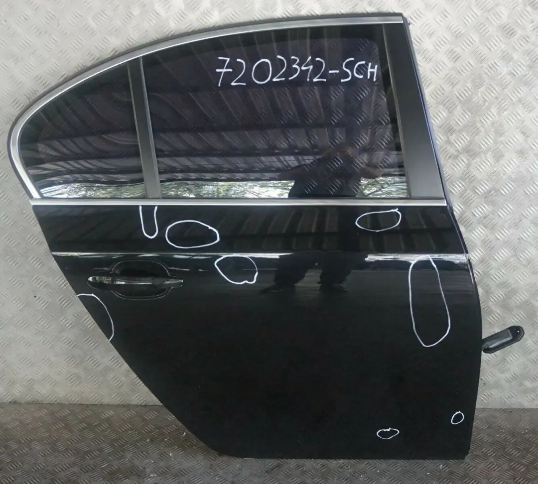 Drzwi prawe tylne tył schwarz II do BMW E60 o numerze 7202342 BMW E60 Drzwi prawe tylne tył schwarz II - SKU 7202342-SCH - Numer Części 7202342