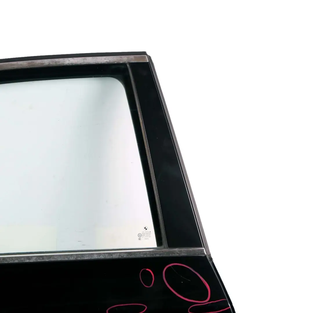 Puerta Trasera Derecha Zafiro Negro Metalizado - 475 para BMW E60 con número de pieza 7202342 BMW E60 Puerta Trasera Derecha Zafiro Negro Metalizado - 475 - SKU 7202342-BS1 - Número de pieza 7202342