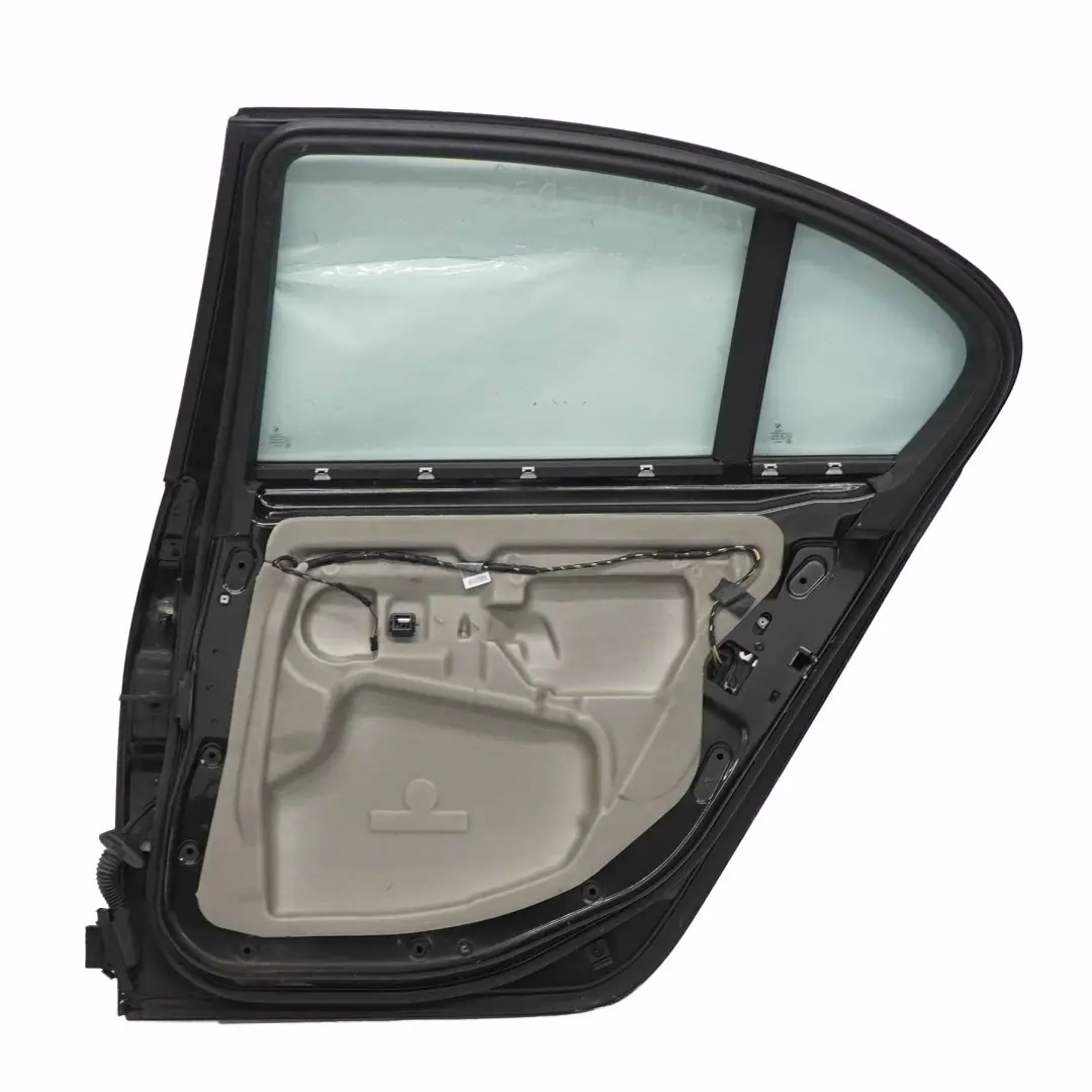 BMW E60 Puerta Trasera Derecha Panel de cubierta Negro Zafiro Metálico - 475 - SKU 7202342-BS2 - Número de pieza 7202342