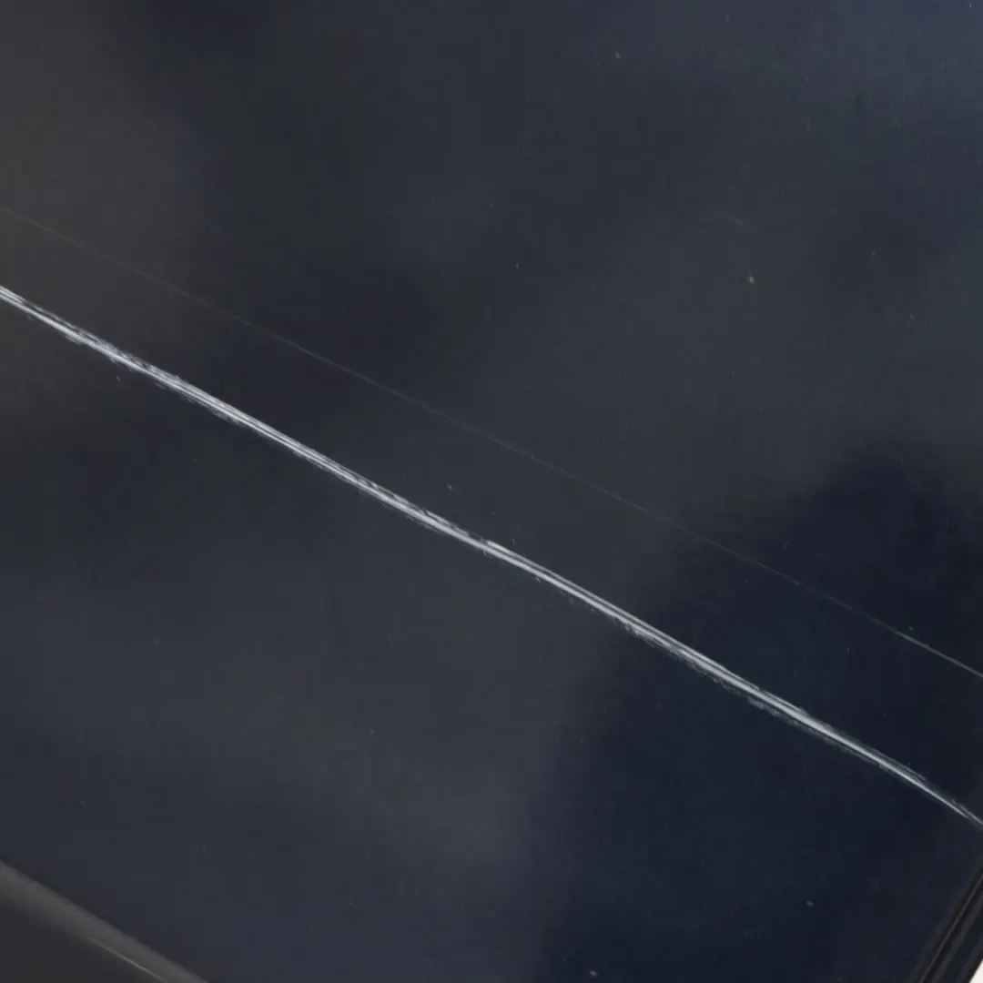 Tür Hinten Rechts Carbonschwarz Carbon Schwarz Metallic - 416 für BMW E60 mit Teilenummer 7202342 BMW E60 Tür Hinten Rechts Carbonschwarz Carbon Schwarz Metallic - 416 - SKU 7202342-CAR1 - Teilenummer 7202342