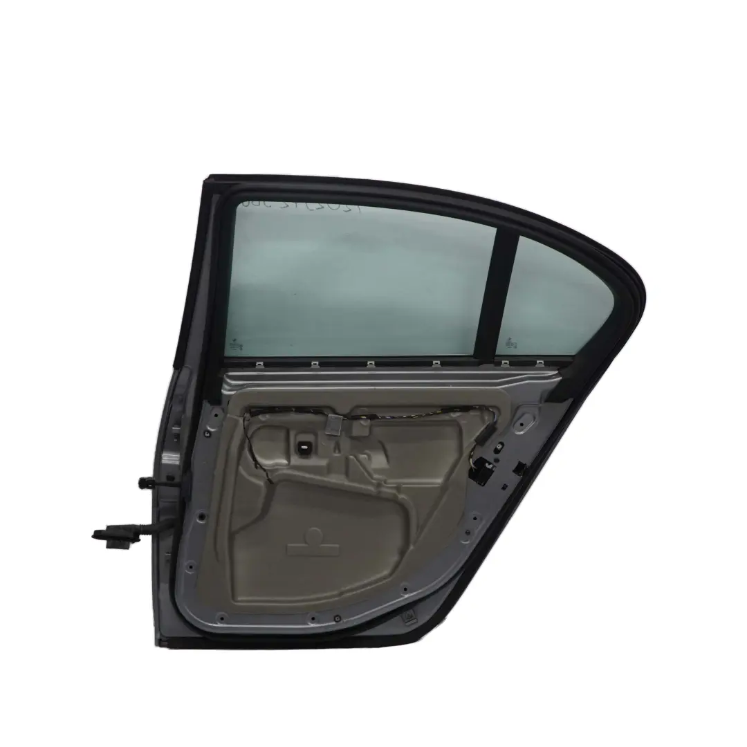 Tür Hinten Rechts Silbergrau Silber Grau Metallic - A08 für BMW E60 mit Teilenummer 7202342 BMW E60 Tür Hinten Rechts Silbergrau Silber Grau Metallic - A08 - SKU 7202342-SBG - Teilenummer 7202342