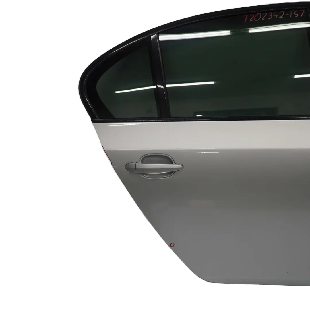 Portiera Posteriore Dx Argento-Titanio Argento Metallizzato per BMW E60 LCI 7 con numero di parte 7202342 BMW E60 LCI 7 Portiera Posteriore Dx Argento-Titanio Argento Metallizzato - SKU 7202342-TS7 - Numero di parte 7202342