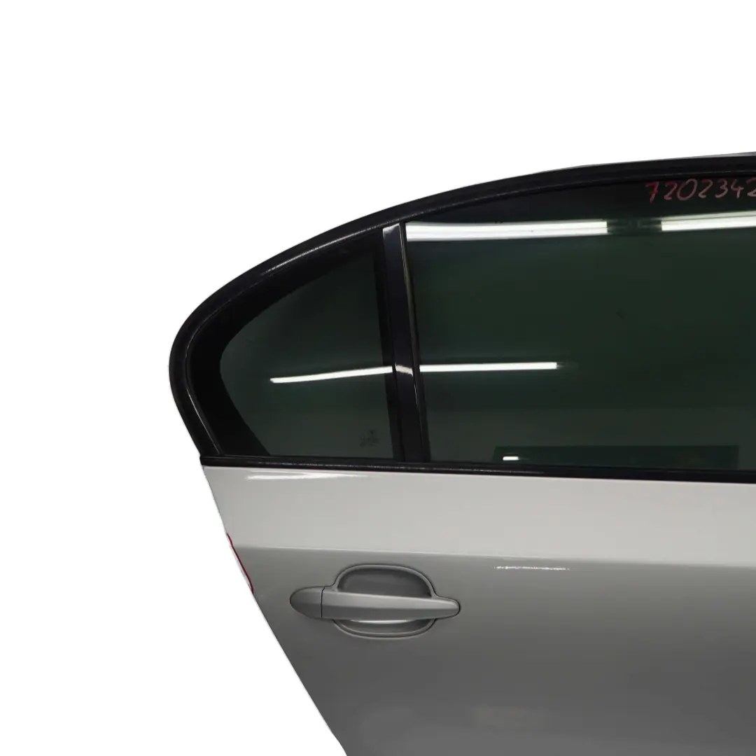 Tür Hinten Rechts Titansilber Silber Metallic - 354 für BMW 5 er E60 LCI 7 mit Teilenummer 7202342 BMW 5 er E60 LCI 7 Tür Hinten Rechts Titansilber Silber Metallic - 354 - SKU 7202342-TS7 - Teilenummer 7202342