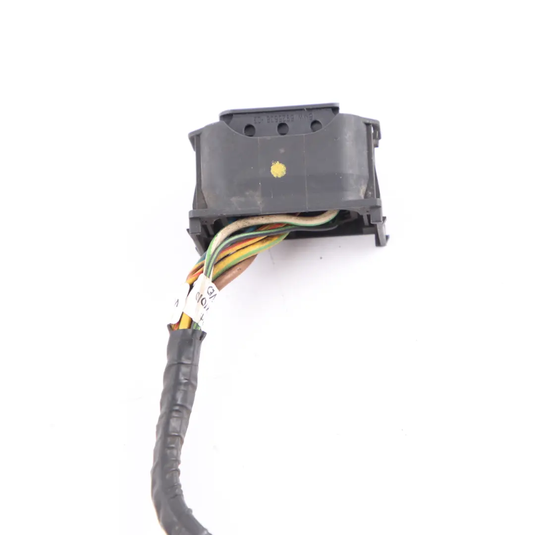 Wtyczka Przewód Lampy Lewy Przód 6925638 do BMW E90 E91 LCI o numerze 7202575 BMW E90 E91 LCI Wtyczka Przewód Lampy Lewy Przód 6925638 - SKU 7202575-4 - Numer Części 7202575