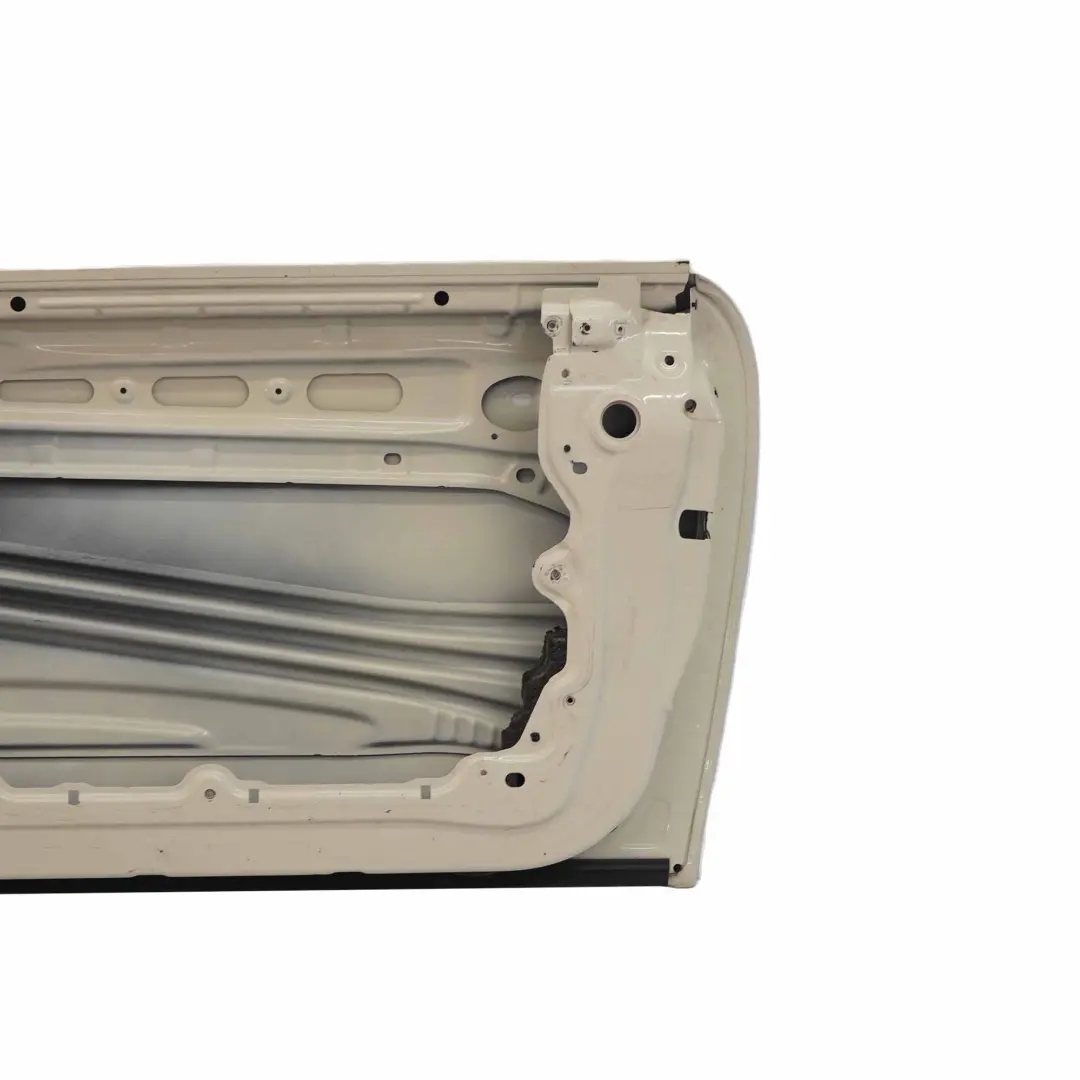 Puerta Delantera Derecha Pepper Blanco - 850 para Mini Cooper R50 R52 R53 con número de pieza 7202912 Mini Cooper R50 R52 R53 Puerta Delantera Derecha Pepper Blanco - 850 - SKU 7202912-PW1 - Número de pieza 7202912