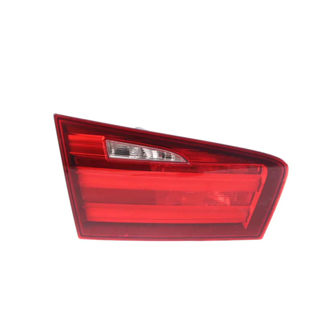 Lampada Coperchio Bagagliaio Portellone Posteriore per BMW F11 Touring con numero di parte 7203227 BMW F11 Touring Lampada Coperchio Bagagliaio Portellone Posteriore - SKU 7203227 - Numero di parte 7203227