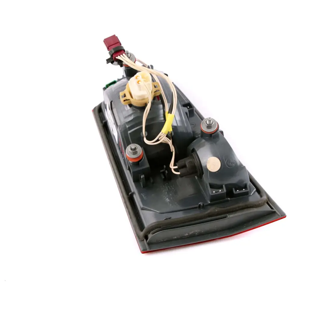 Lampa Świetlna BMW F11 Touring Lampa Lewy Tył W Klapę Bagażnika do o numerze 7203227 Lampa Świetlna BMW F11 Touring Lampa Lewy Tył W Klapę Bagażnika - SKU 7203227 - Numer Części 7203227